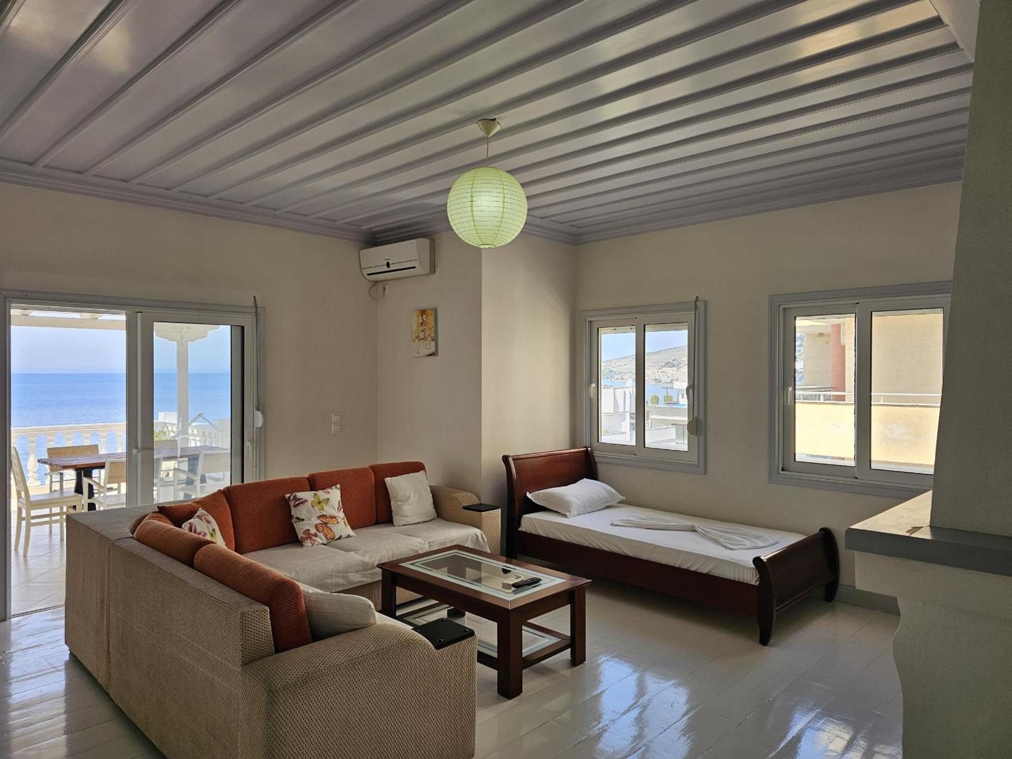 Eri Apartments Sarande Bagian luar foto