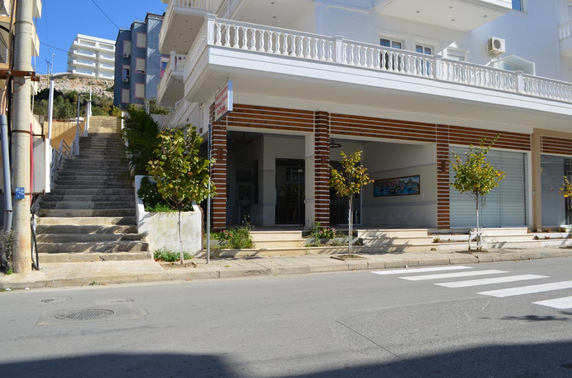 Eri Apartments Sarande Bagian luar foto