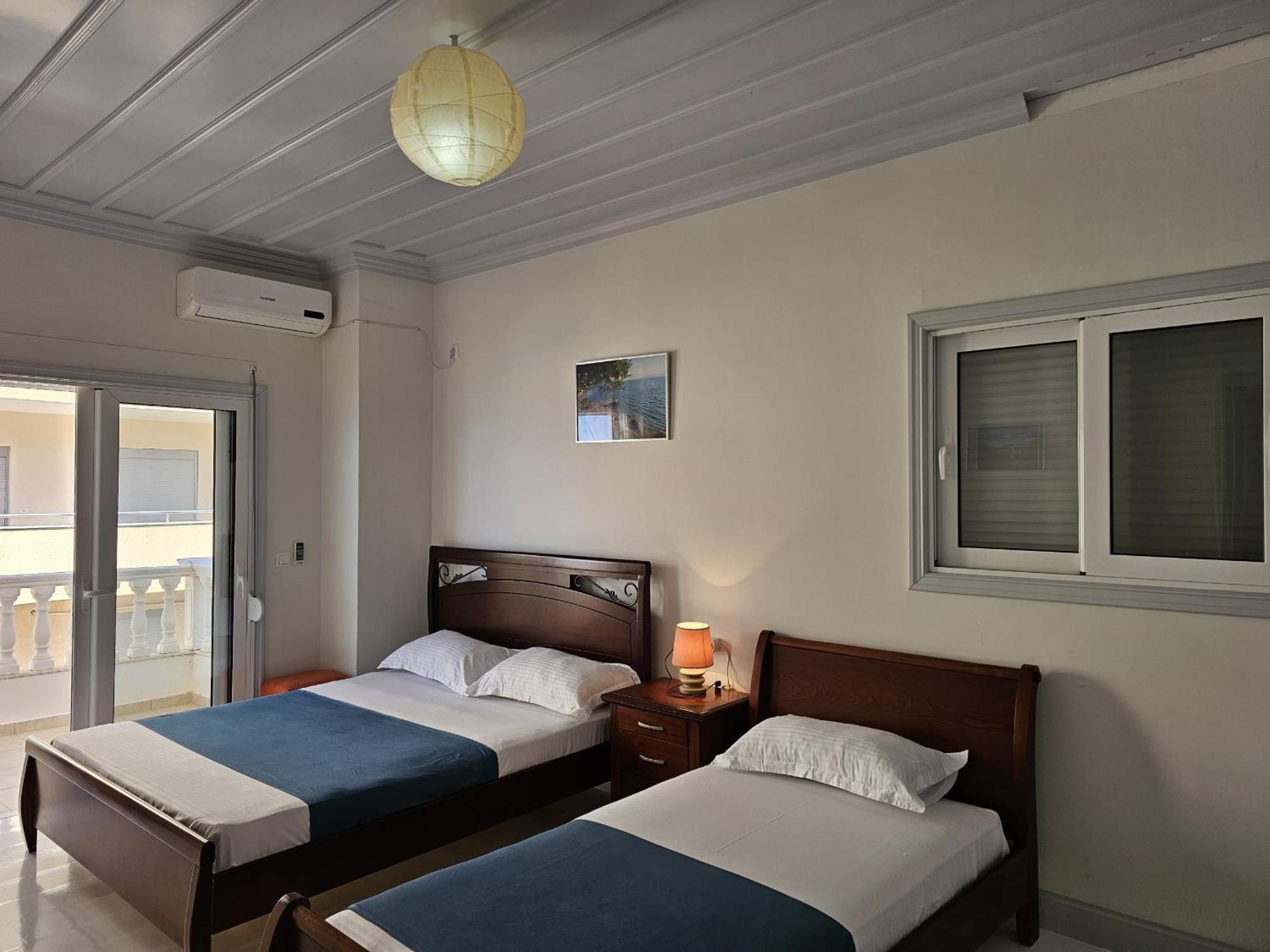 Happy Stay Eri Sarande Bagian luar foto