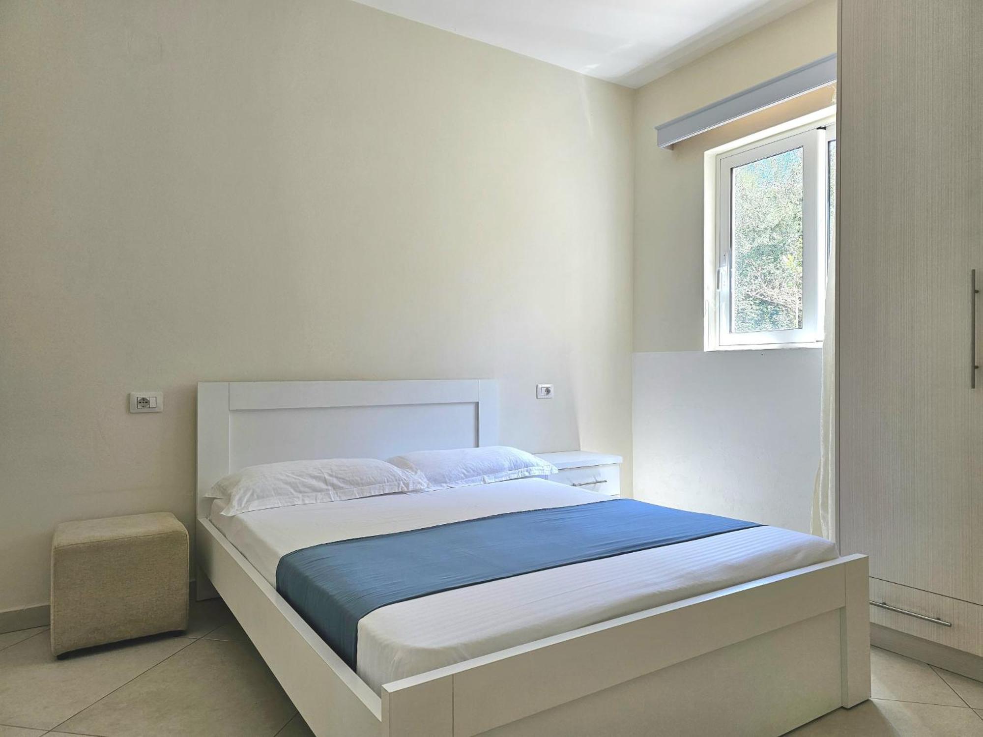Happy Stay Eri Sarande Bagian luar foto